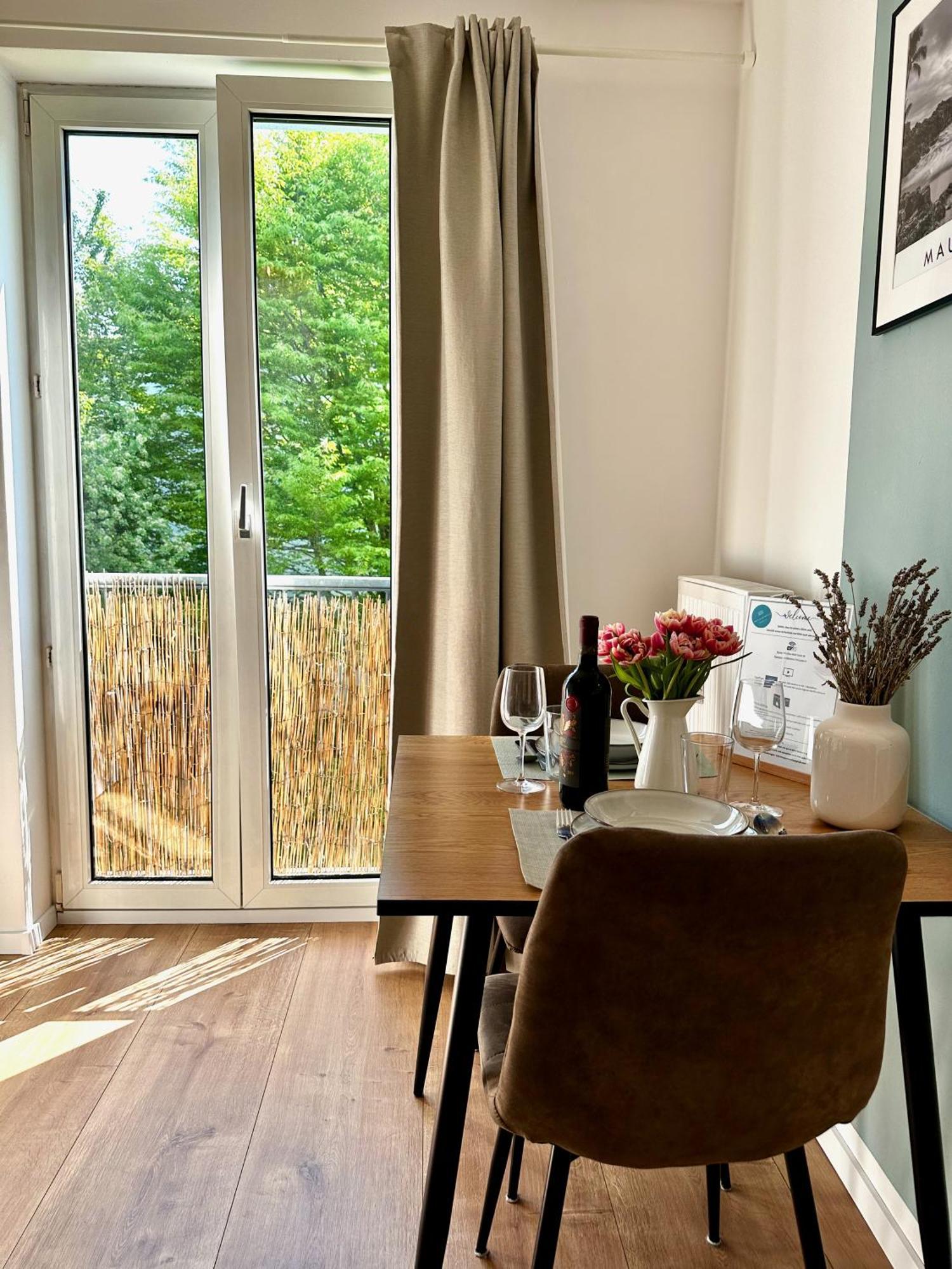 Gemuetliches 1R Apartment Mit Balkon, Parking, Tv Streaming Magdeburg Exterior photo